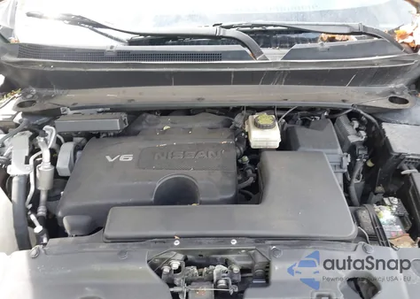 2017 Nissan Pathfinder Platinum z USA, uszkodzony, nr VIN 5N1DR2MM5HC620655